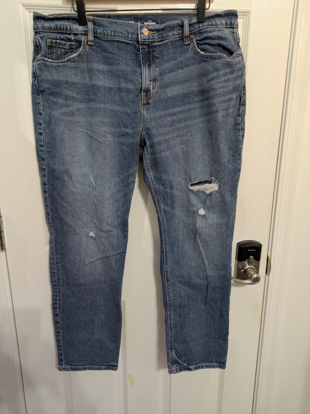 Old Navy Women's Mid-rise Boyfriend Distressed Jeans